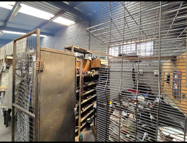143M² WAREHOUSE TO LET IN BENROSE